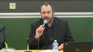Séances de questions avec le public pendant la table ronde Médiations environnementales